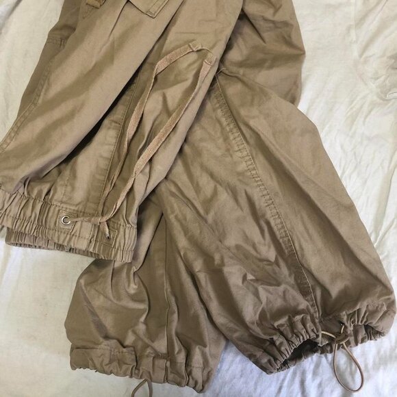 Tan and cream streetwear cargo pants - Picture 1 of 3